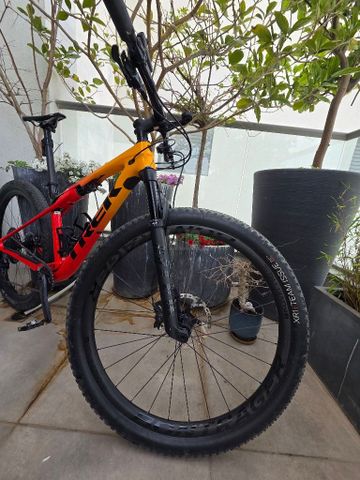 trek 9.8 supercaliber 2021