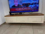 מזנון צף