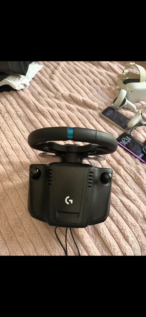 הגה מרוצים Logitech G923