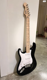 גיטרה Squiet stratocaster🎸