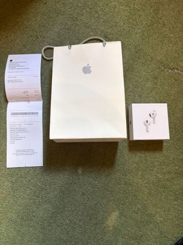 AirPods 4 ANC