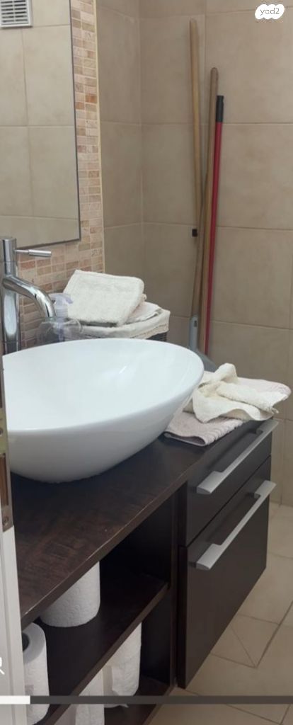 ארון למקלחת/אמבטיה