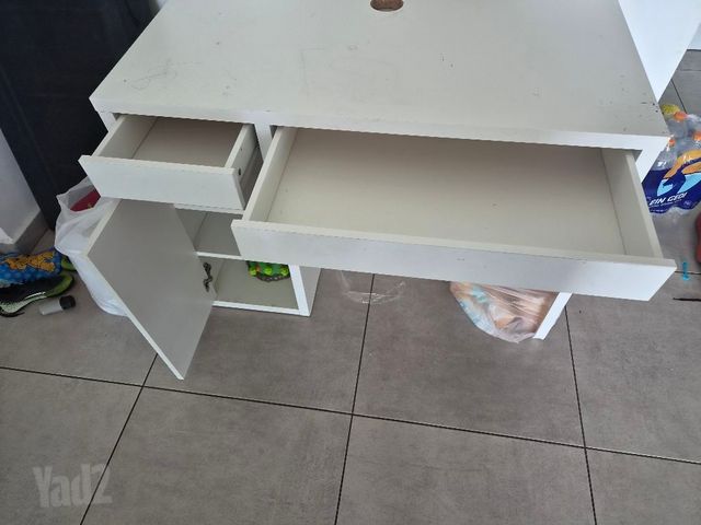 שידת איפור