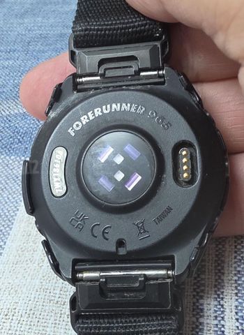Garmin Forerunner 965 שעון