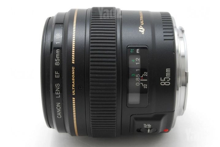 עדשה  Canon EF 85mm f/1.8 USM