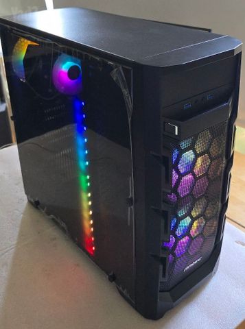 מחשב נייח i7