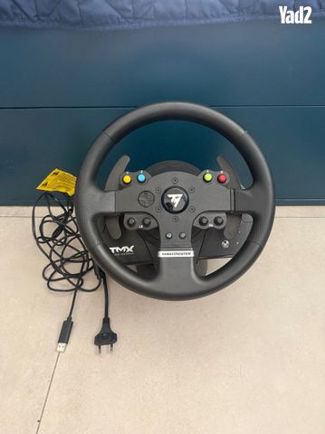 סימולטור נהיגה thrustmaster