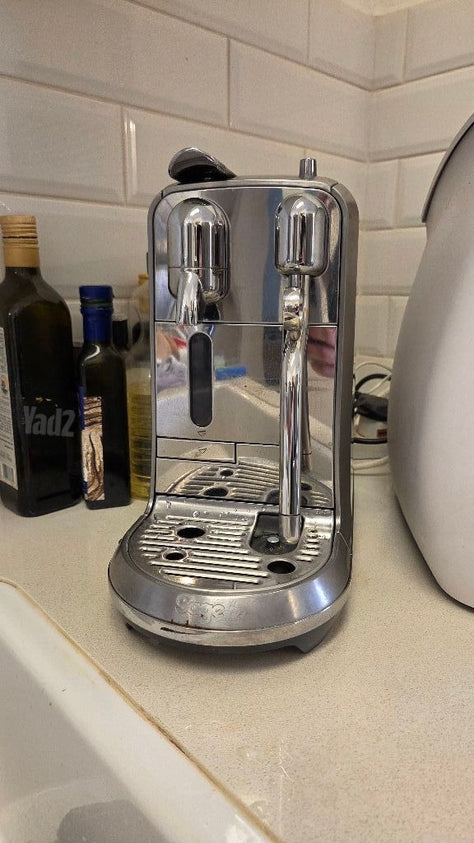 מכונת קפה Nespresso Creatista