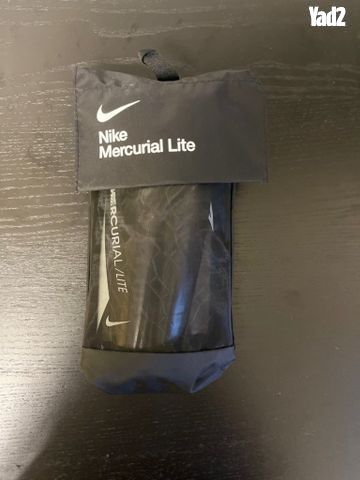 מגינים - Nike Mercurial Lite