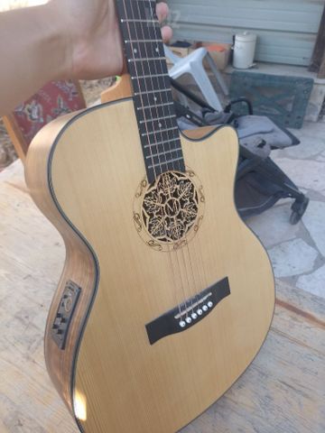 גיטרה Smiger LG07