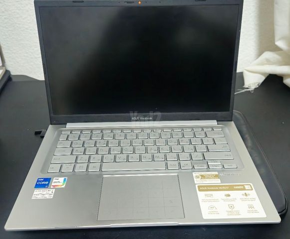 מחשב Asus vivobook