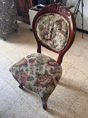 כיסאות