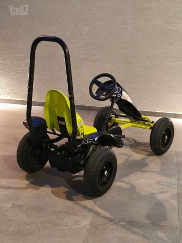 מכונית פדלים Berg