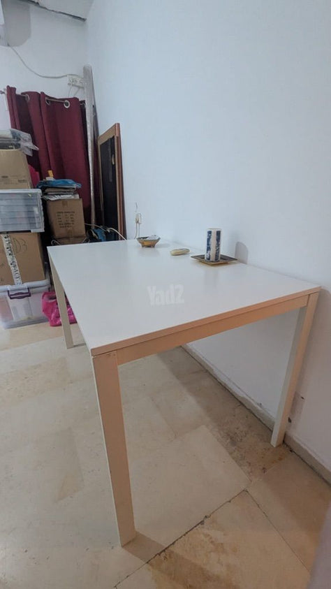 שולחן אוכל