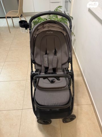 עגלת nuna triv next