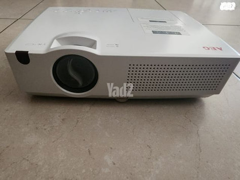מקרן וידאו AEG