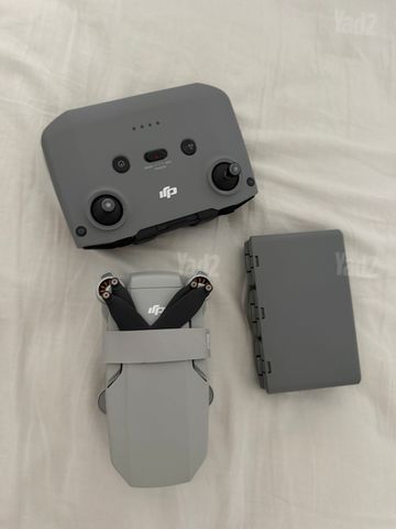 DJI Mini 2 SE Fly More Combo
