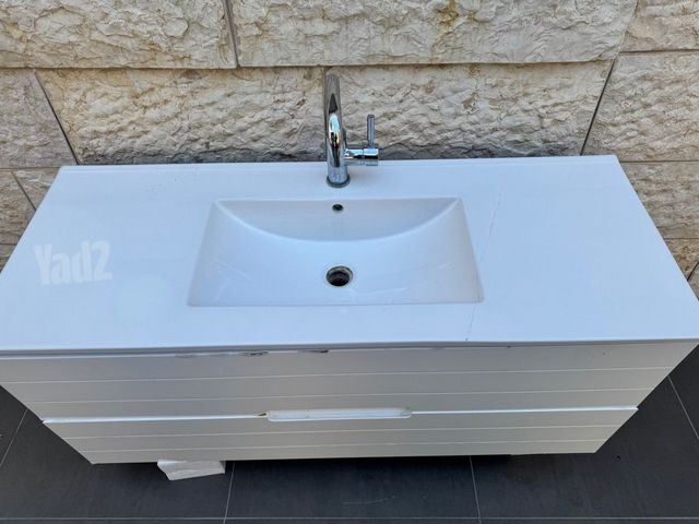 ארון אמבטיה