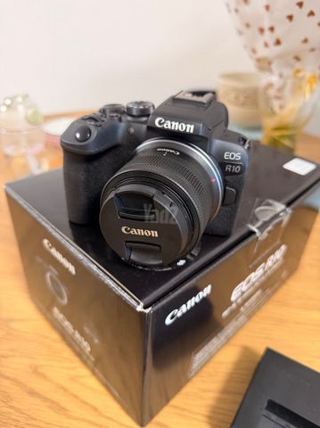 Canon r10 + עדשת קיט