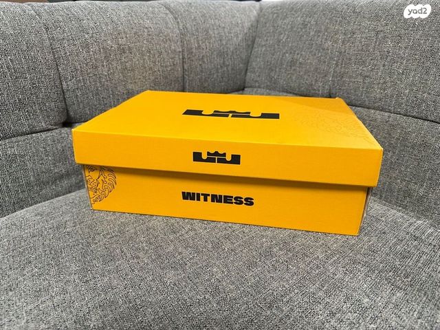 נעלי נייק - Lebron Witness 6