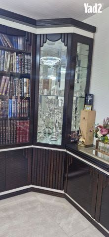 ארון ספרים