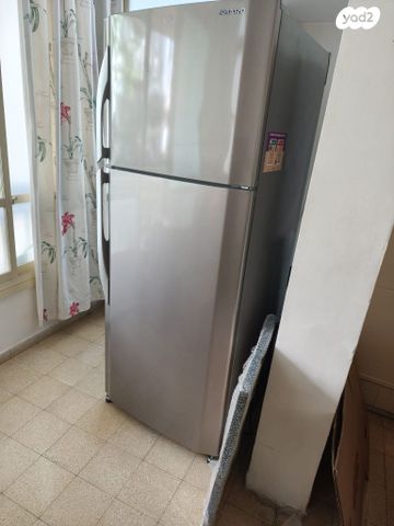 מקרר SHARP