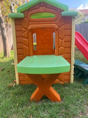 סט מתקני חצר Little Tikes