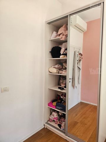 ארון בגדים: 120 / 60 / 240
