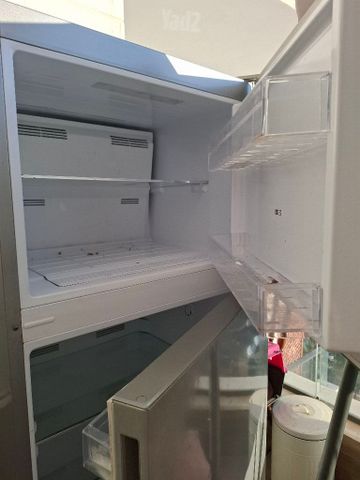 מקרר של ניאון