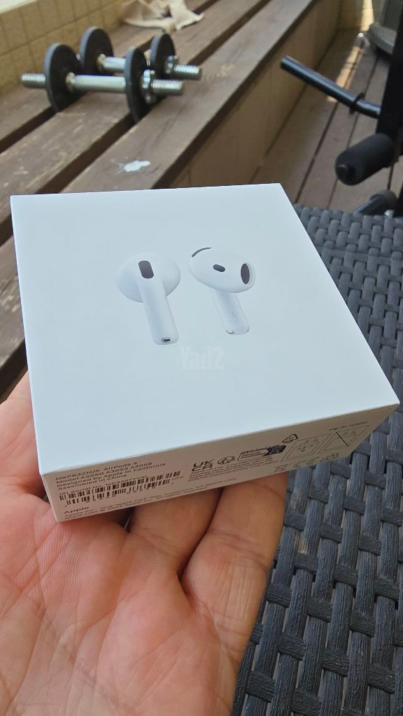 AirPods 4