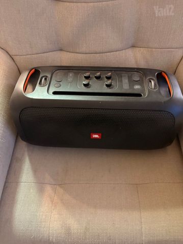 רמקול jbl partybox on the go