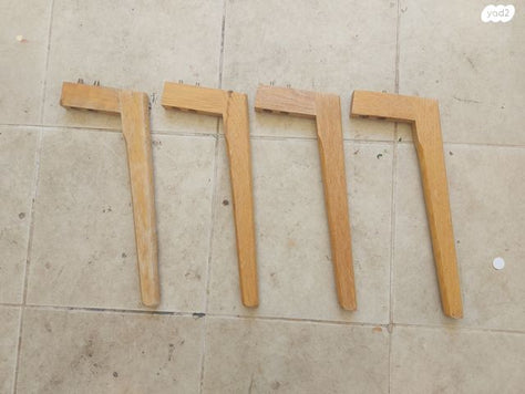 רגלי עץ