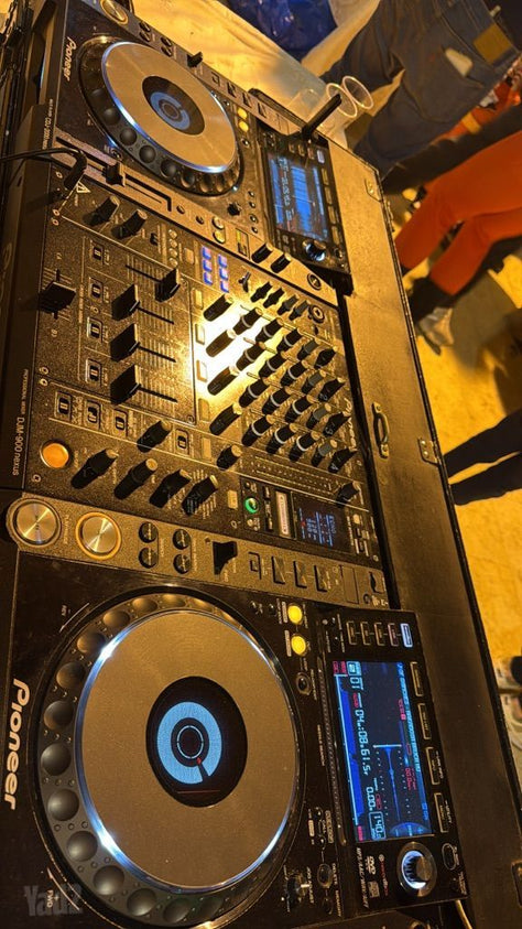פלטת DJ