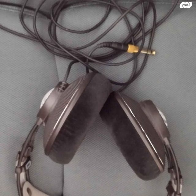 אוזניות AKG 612 PRO