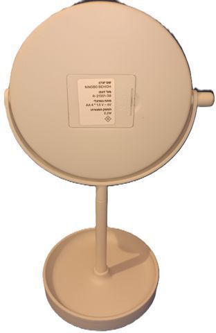 מראה עם תאורה. לשולחן /איפור