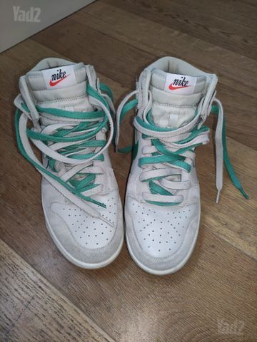 נעלי סניקרס Nike