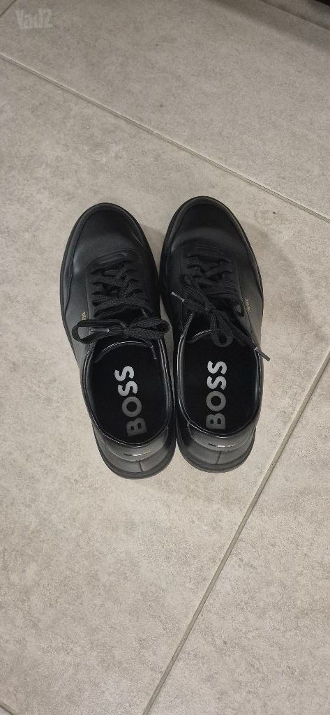 נעלי בוס boss