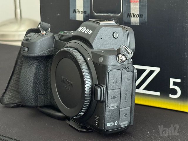 מצלמה Nikon z5