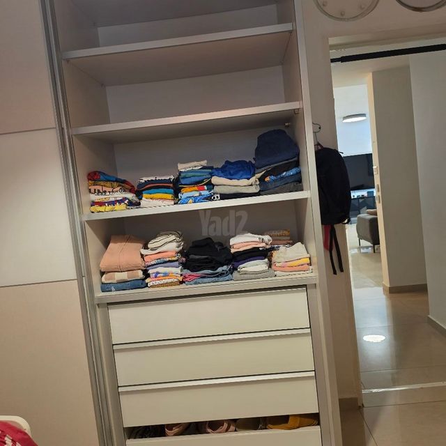 ארון בגדים הזזה