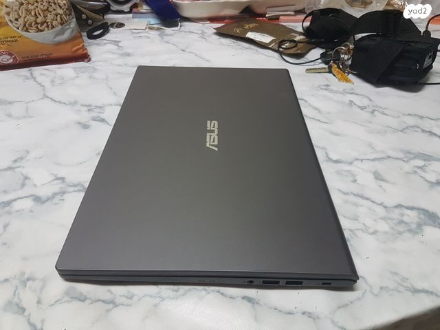 אסוס חזק i7