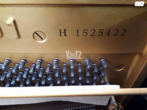 פסנתר  YAMAHA