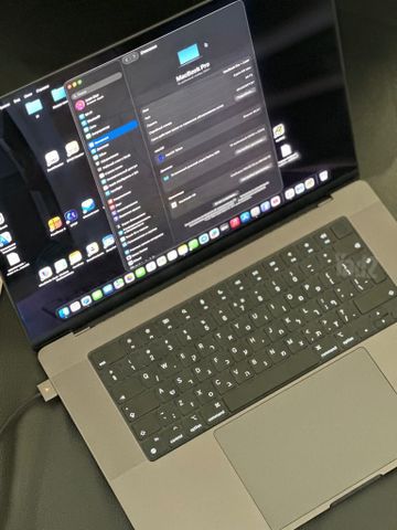MacBook Pro 16” M3 Max (2023)