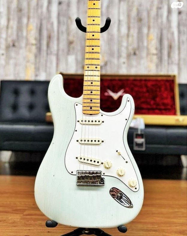 Fender Costume Limited Edition