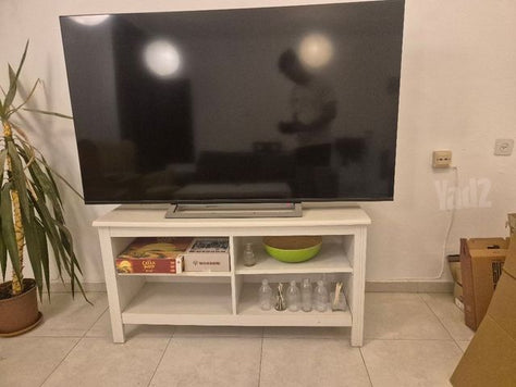 מזנון לבן מעץ