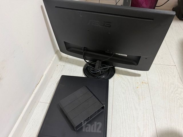 מסך מחשב asus