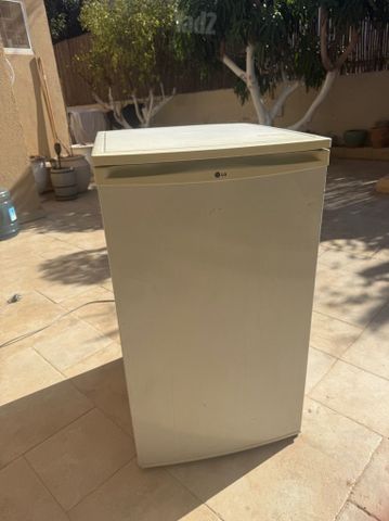 מקרר משרדי