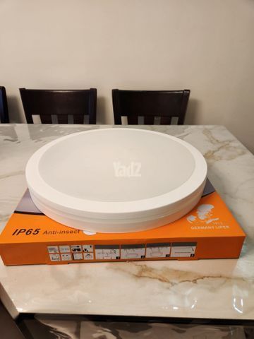צמוד תקרה