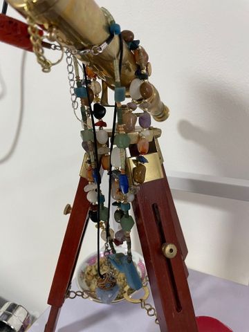 אבני חן וקריסטלים טבעיים
