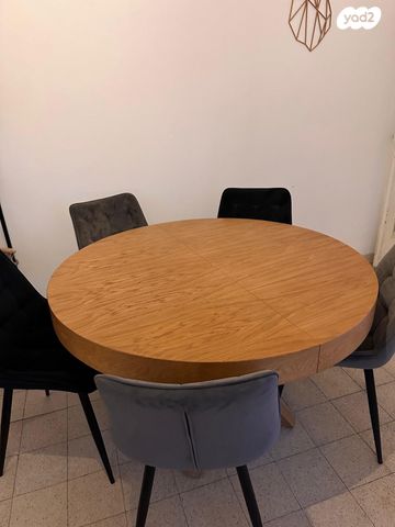 שולחן אוכל נפתח+ 5 כיסאות