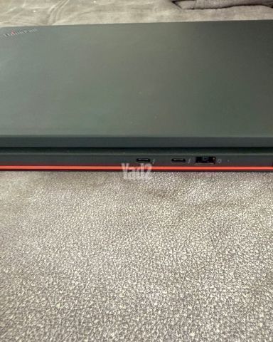 Lenovo ThinkPad P16v Gen 1